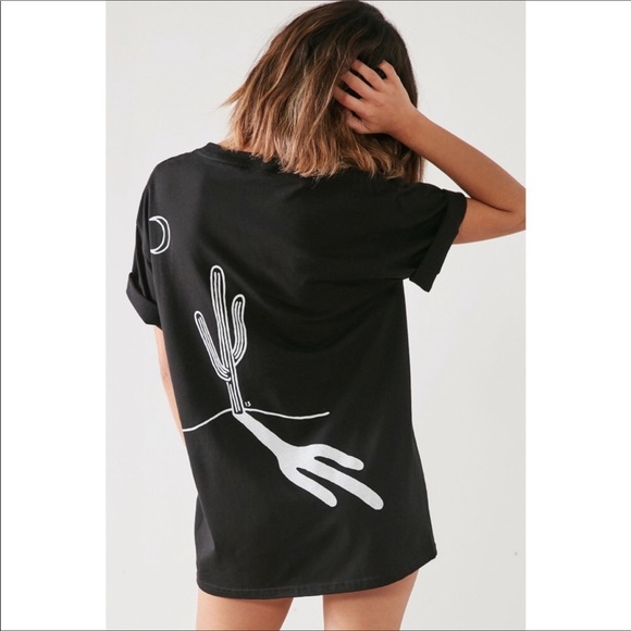 Urban Outfitters Tops - Urban Outfitters MNKR Lone Saguaro Tee